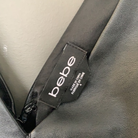 Black fitted asymmetrical dress - Picture 2 of 3